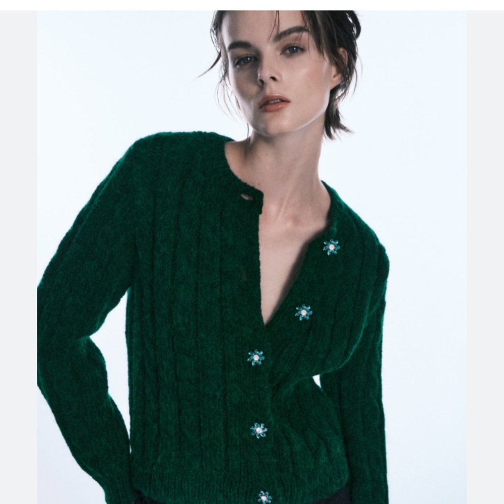 Zara KNIT CARDIGAN WITH JEWEL BUTTONS